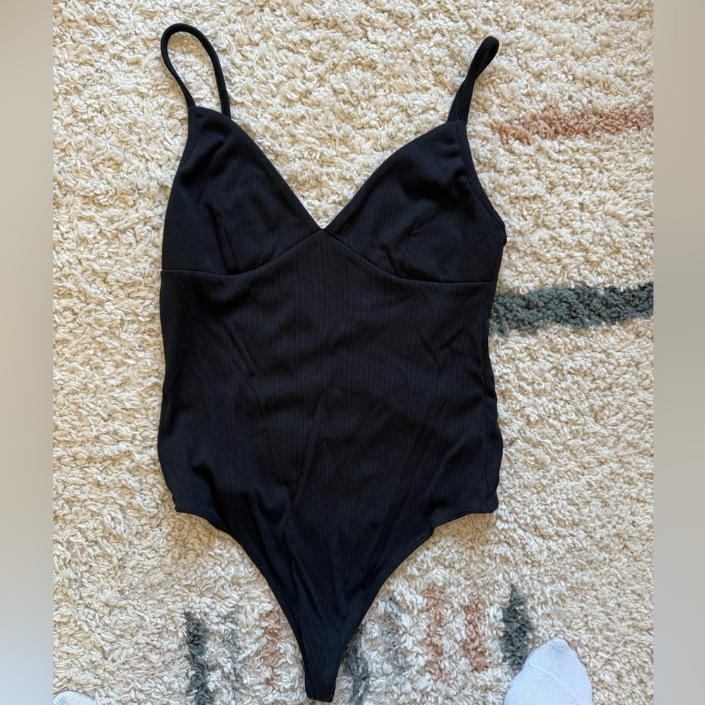 Aritzia Wilfred black bodysuit